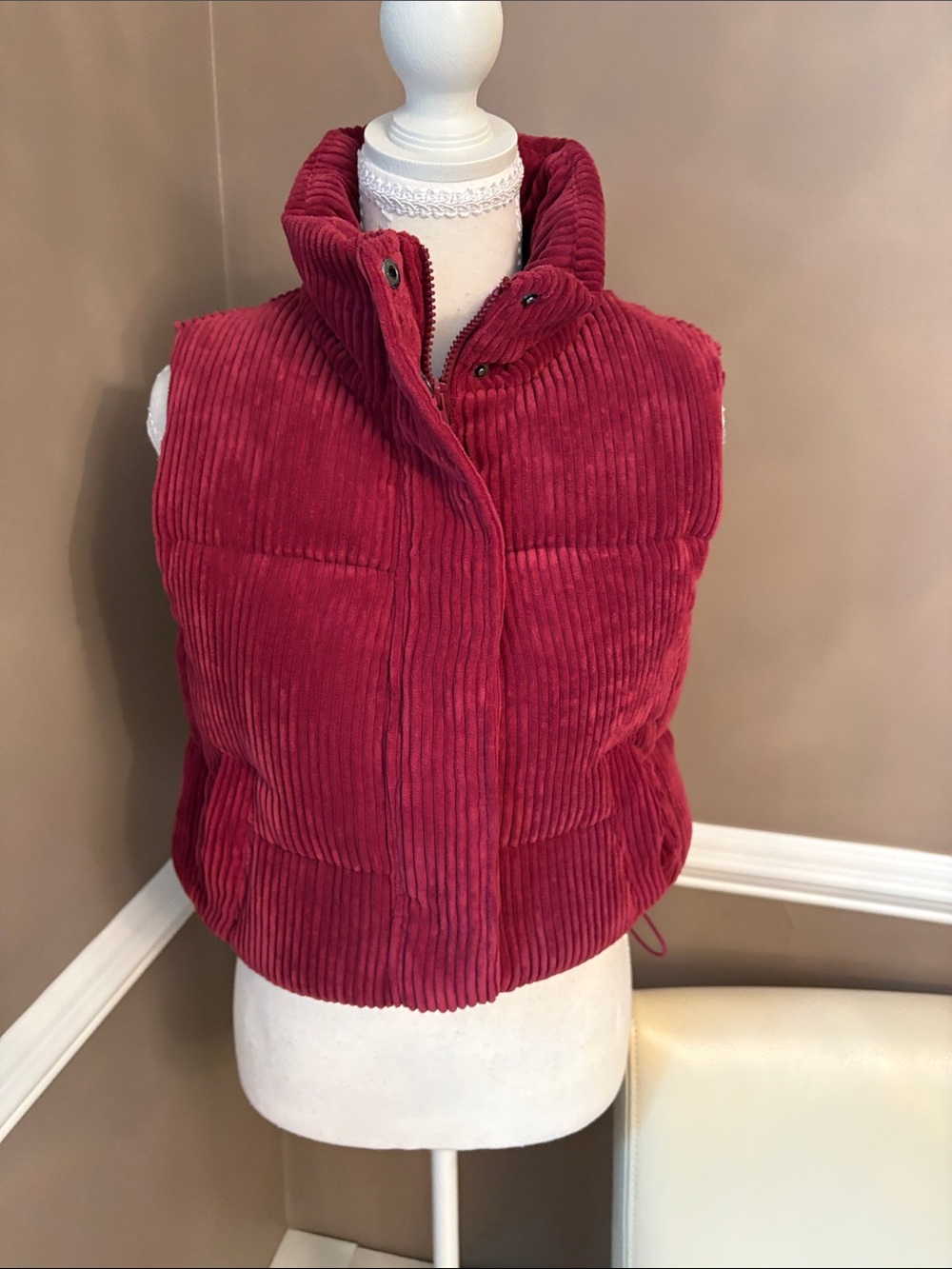 Women’s Corduroy Puffer Vest - Burgundy